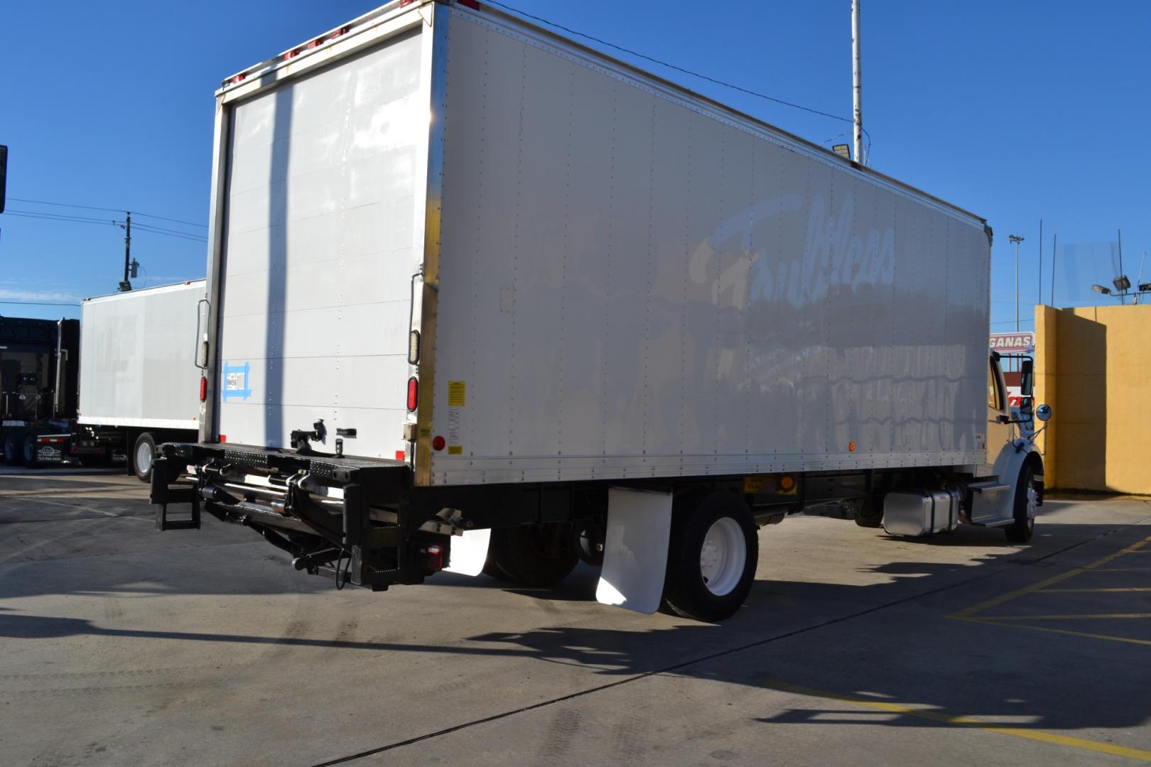 2015 WHITE /GRAY FREIGHTLINER M2-106 with an CUMMINS ISB 6.7L 220HP engine, ALLISON 2100HS AUTOMATIC transmission, located at 9172 North Fwy, Houston, TX, 77037, (713) 910-6868, 29.887470, -95.411903 - Photo#4